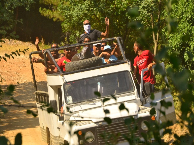Balloon Watching Jeep Safari Tour